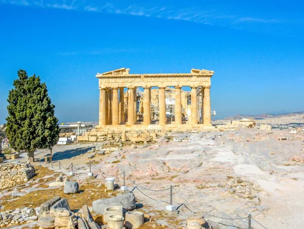 Fachada Del Templo Antiguo Parthenon Acrópolis Atenas Grecia Fondo Azul —  Fotos de Stock