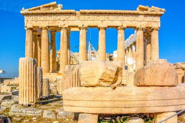 Parthenon, Atina, Yunanistan mavi gökyüzü ile.