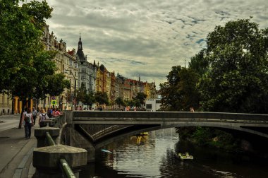 Prag Eski şehirde yürüyüş sabah