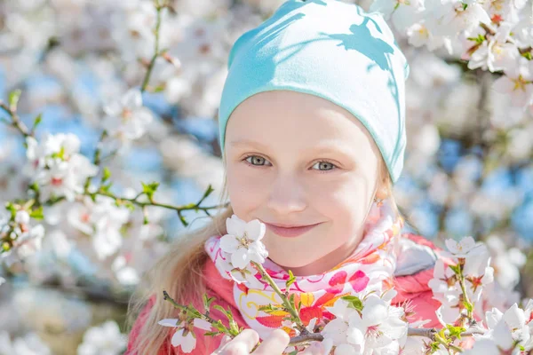 Spring Portrait Year Old Girl Blossoming Apple Tree — Stock Photo, Image