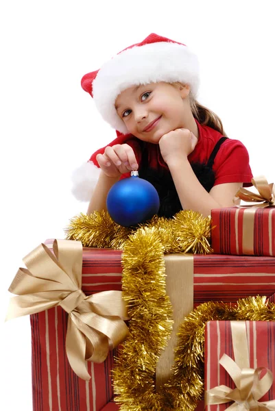 Menina Bonito Boné Papai Noel Com Presentes Natal Fundo Branco — Fotografia de Stock