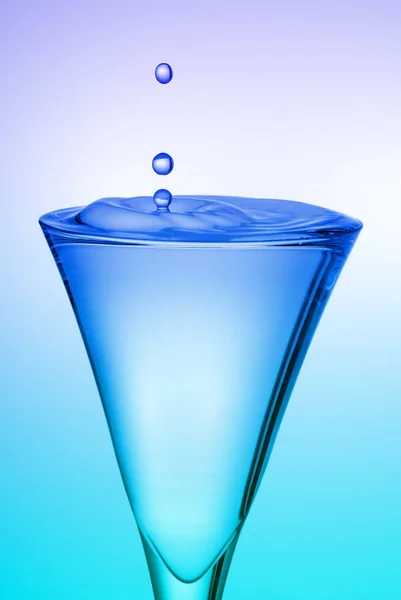 Gota Água Caindo Vidro Imagem Tom Azul — Fotografia de Stock