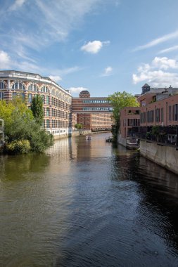 Nehir elster nehir elster üzerinden sahne bölge leipzig schleussig resim içinde resim içinde sağa sola yakınındaki