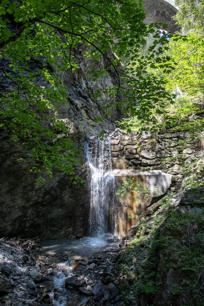 Vista Una Cascada Con Larga Exposición Desenfoque Movimiento Agua Los — Foto de Stock