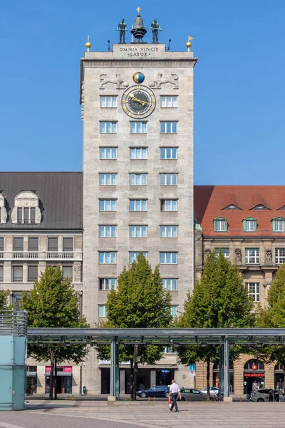 Panorama de la ciudad de Leipzig desde la plaza Augustusplatz w — Foto de Stock