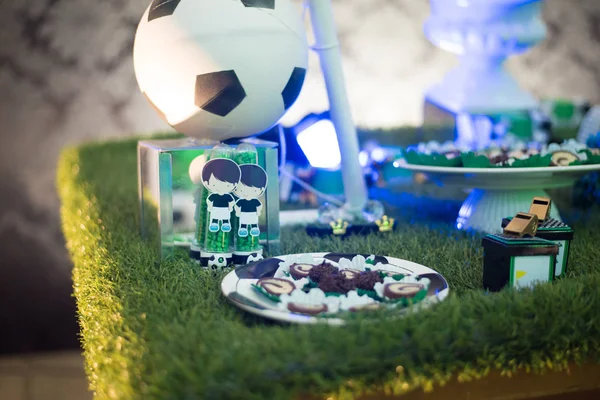 Doğum günü dekore edilmiş tablo futbol Tema