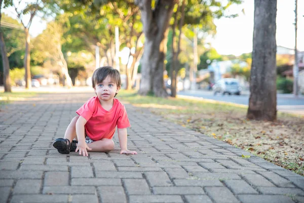 Toddler Chłopiec Cute Baby Chodniku — Zdjęcie stockowe