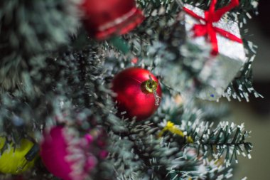 Renkli Noel ağacı - ayrıntı