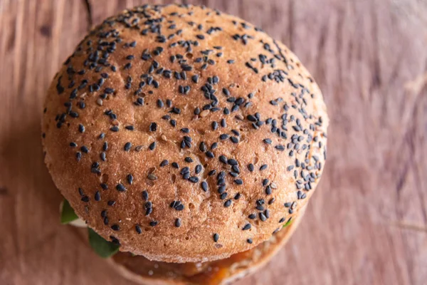 Burger oglądane z góry-makro szczegółowo — Zdjęcie stockowe