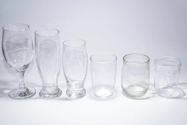 Traditionellt Glas Kopp Över Vit Bakgrund — Stockfoto