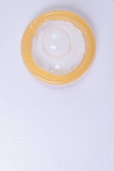 Preservativo Lattice Sfondo Bianco — Foto Stock