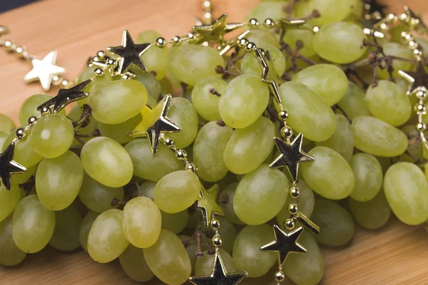 Grüne Trauben Auf Schwarzem Hintergrund Weiße Trauben Süße Gelbe Trauben — Stockfoto