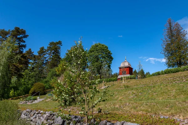 Church Spire Typical Swedish Wooden Church Rural Setting Blue Sky — Stock Photo, Image