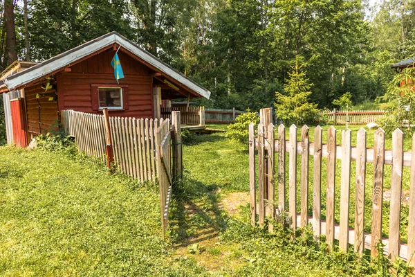 View Garden Red House Garden Fence Summer — Stock Photo, Image