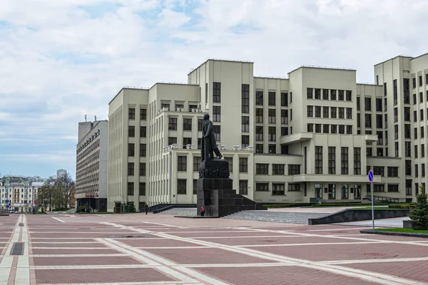 Minsk Belarus April 2017 Parliament Building Independence Square Minsk Lenin — Stock Photo, Image