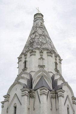 Moskova, Rusya - 5 Eylül 2020. Kolomenskoye 'deki Yükseliş Kilisesi. UNESCO Dünya Mirası Alanı 1994 'ten beri