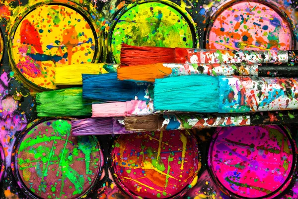 Paleta Tinta Aquarela Com Pincel Pintura Colorida Respingo Fundo Artístico — Fotografia de Stock