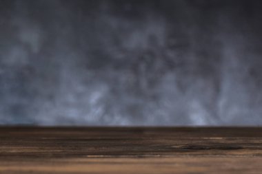 Siyah arka planda boş tablo. Kopyala ve Yapıştır