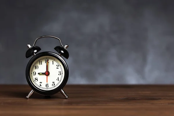 Mão Relógio Horas Alarme Horas Vintage Retro Relógio Alarme Analógico — Fotografia de Stock
