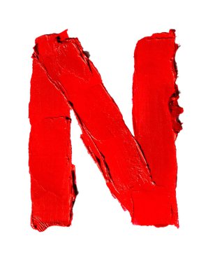 El yazısı büyük İngilizce büyük harf N beyaz arka plan izole lekeli kırmızı ruj yapılmış