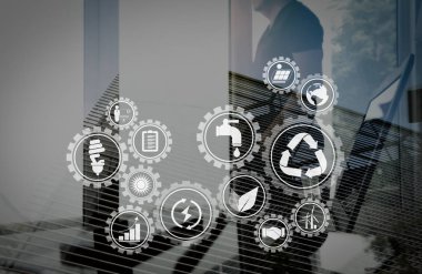 Çevre koruma içinde bağlı gears ile yenilenebilir enerji ve doğal kaynakların korunması, sürdürülebilir kalkınma ile kutsal kişilerin resmi. Yeni modern bilgisayar ile birlikte çalışma işadamı çift pozlama