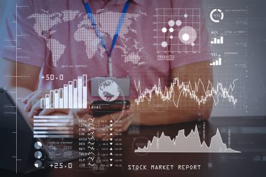 Yatırımcı borsa raporu ve finansal gösterge tablosu ile iş zekası (BI), anahtar performans göstergeleri (KPI) .businessman içinde pembe tişört ile akıllı telefon çalışma ile analiz.