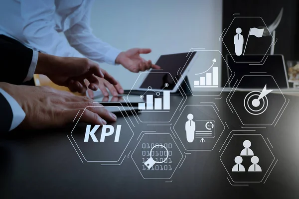 Indicateur Performance Clé Kpi Fonctionnant Avec Des Indicateurs Business Intelligence — Photo