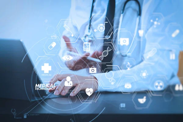 Modernes Mit Medizintechnischem Diagrammkonzept Smart Medical Doctor Arbeitet Mit Digitalem — Stockfoto