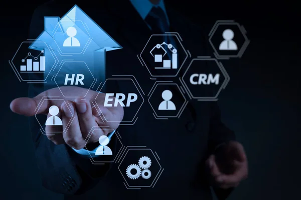 Erp 企业资源计划 系统的体系结构 具有业务智能 Crm 模块和 关系图之间的连接 商人手捧3D 楼作为保险理念 — 图库照片