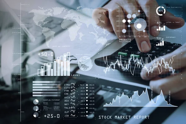 投资者分析股票市场报告和财务仪表板与商业智能 与关键绩效指标 Kpi 商人手工作与财务有关成本和计算器 — 图库照片