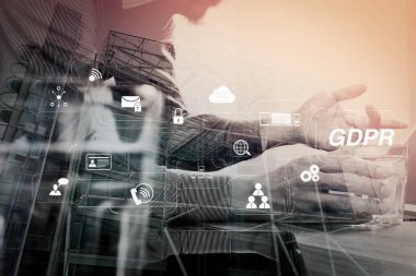 Gdpr. veri koruma yönetmeliği ile siber güvenlik ve gizlilik sanal diyagramı. Web tasarımcı el çalışma dijital tablet ve bilgisayar, Londra mimari bulidings su tutarak çift pozlama 