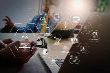 Finans Teknolojileri akış çizelgesi ve temel gelir araştırma cryptocurrency blockchain başlangıç tek boynuzlu at kripto para sanal diyagramı ile. İş takım toplantısı mevcut. profesyonel yatırımcı yeni başlangıç projesi çalışma. 