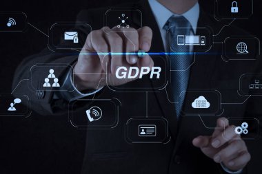 Gdpr. veri koruma yönetmeliği siber güvenlik ve gizlilik sanal diagram.businessman elle beyaz tahta veya sanal ekran yazma