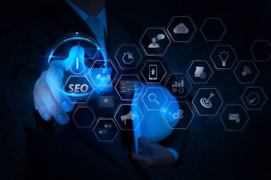 Mobil Web sitesi ve açılış sayfası sanal diagram.engineer başlangıç düğmeye dokunmatik ekran bilgisayar arayüzü üzerinde bulunan Web sitesi için SEO Optimizasyon
