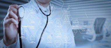 Kozmetik güzellik terapisi, welness, sağlık, sağlık tedavi sanal diyagramı ve düzeltme, gençleştirme, anti-aging prosedür işlemine. Doktor borad Oda arka plan üzerinde elinde bir stetoskop ile