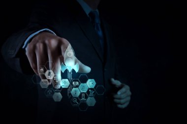 el ile yeni modern bilgisayar çalışma finans teknolojileri akış çizelgesi ve temel gelir araştırma cryptocurrency blockchain başlangıç tek boynuzlu at kripto para sanal diagram.businessman ile.