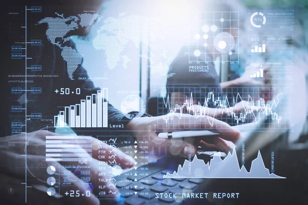 Investidor Analisando Relatório Mercado Ações Painel Financeiro Com Business Intelligence — Fotografia de Stock