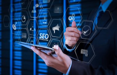 Mobil Web sitesi ve tablet bilgisayar ve sunucu Oda arka plan kullanarak açılış sayfası sanal diagram.businessman el ile Web sitesi için SEO Optimizasyon