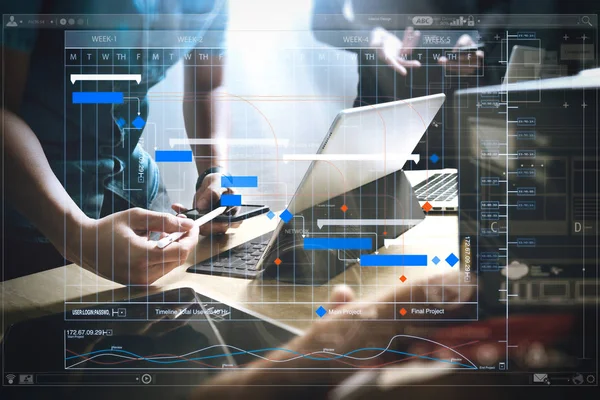 Gerente Proyectos Que Trabaja Actualiza Tareas Con Planificación Del Progreso — Foto de Stock