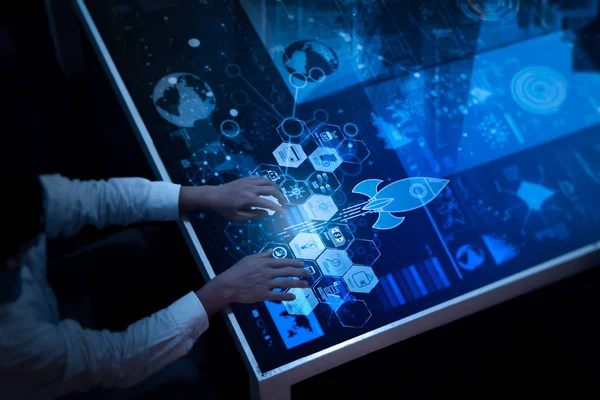 Tecnología Financiera Diagrama Flujo Criptomoneda Ingresos Básicos Minería Con Blockchain —  Fotos de Stock