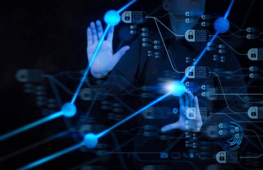 Blockchain teknoloji kavramı ile zincir ve şifreli blocks.businesswoman el ile yeni arayüzü bilgisayar çizge kavram olarak çalışma diyagramı