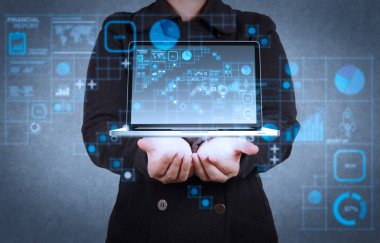 Mali rapor veri Fintech kavram olarak iş işlemleri (bilanço ve gelir tablosu ve diyagram). İşadamı yeni modern bilgisayar ile birlikte çalışma