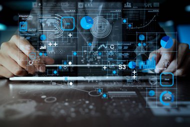 Mali rapor veri Fintech concept.business adam olarak iş işlemleri (bilanço ve gelir tablosu ve diyagram) dijital katman iş stratejisi ile dizüstü bilgisayar üzerinde çalışan el.
