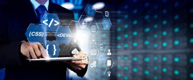 Scrum çevik geliştirme ve kod çatal ve sürüm duyarlı cybersecurity ile artar gerçeklik kontrol paneli bilgisayar simgeleri ile kodlama yazılım geliştirici çalışma. Çalışma ile geniş Vr perde işadamı.