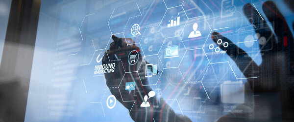 Входящий маркетинг бизнеса с виртуальной диаграммы приборной панели и онлайн или разрешение рынка concept.co рабочей группы концепции встречи, бизнесмен, используя смартфон в современном офисе
.