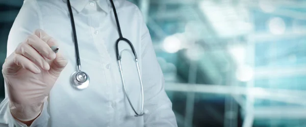 Terveydenhuollon Lääketieteellisen Teknologian Palvelukonsepti Jossa Elokuvataulu Rajapinta Älykäs Lääkäri Joka — kuvapankkivalokuva