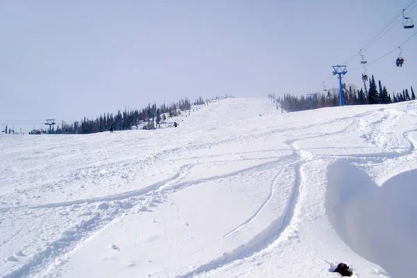 Lange Stoeltjeslift Route Langs Een Skipiste Ski Parcours Naast Het — Stockfoto