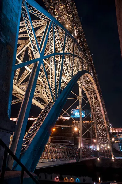 Oporto şehir gece ışıkları