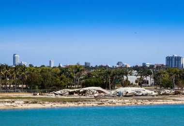 Miami kasırga Irma sonra kanal kıyısında kırık Yatlar