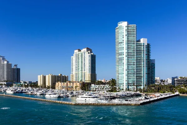 Regeringen Skär Canal Centrala Miami Florida — Stockfoto